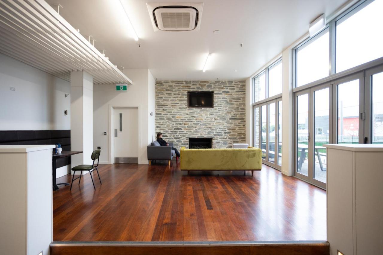 The Brownston Hostel Wanaka Exteriör bild