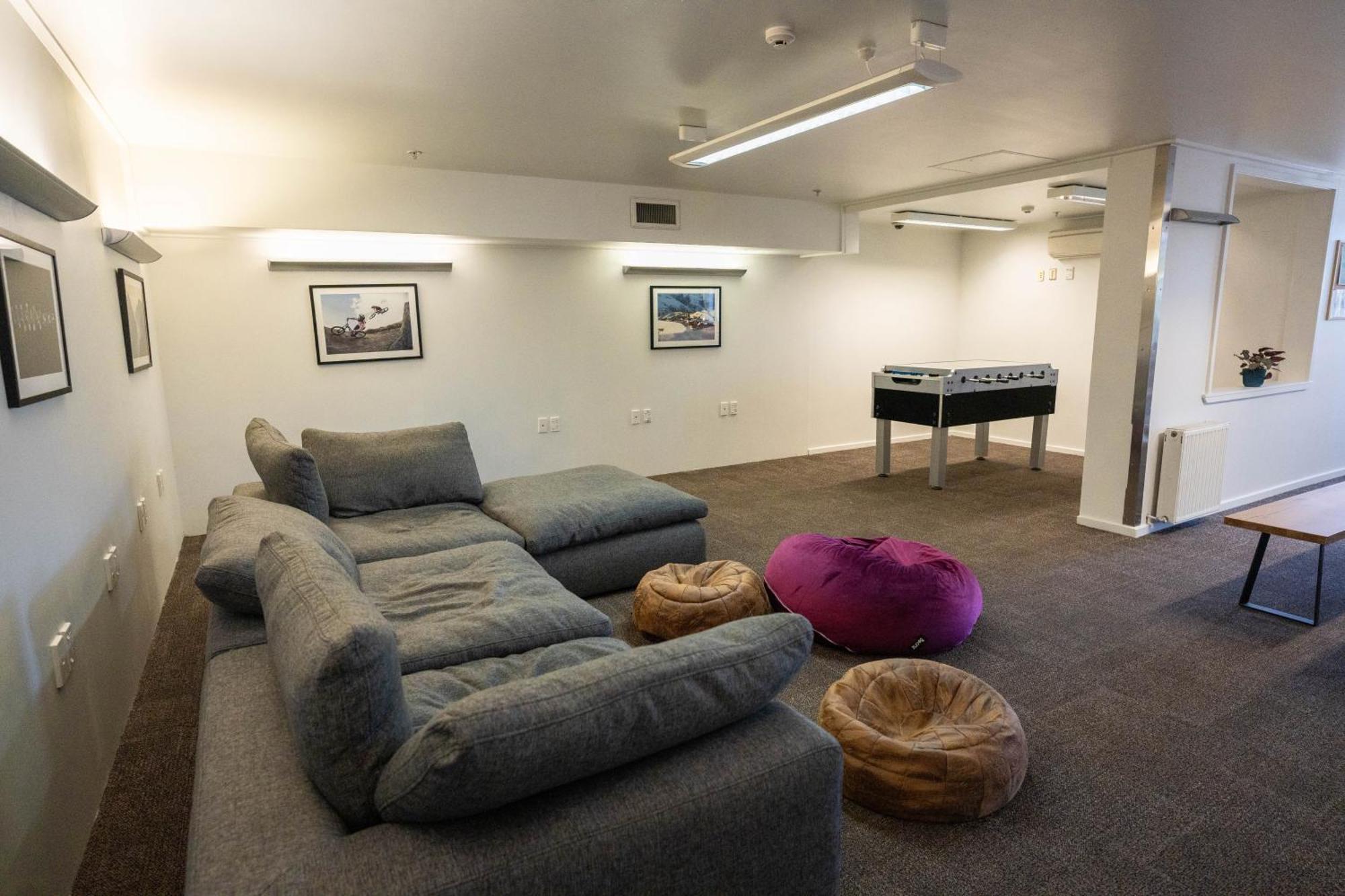 The Brownston Hostel Wanaka Exteriör bild
