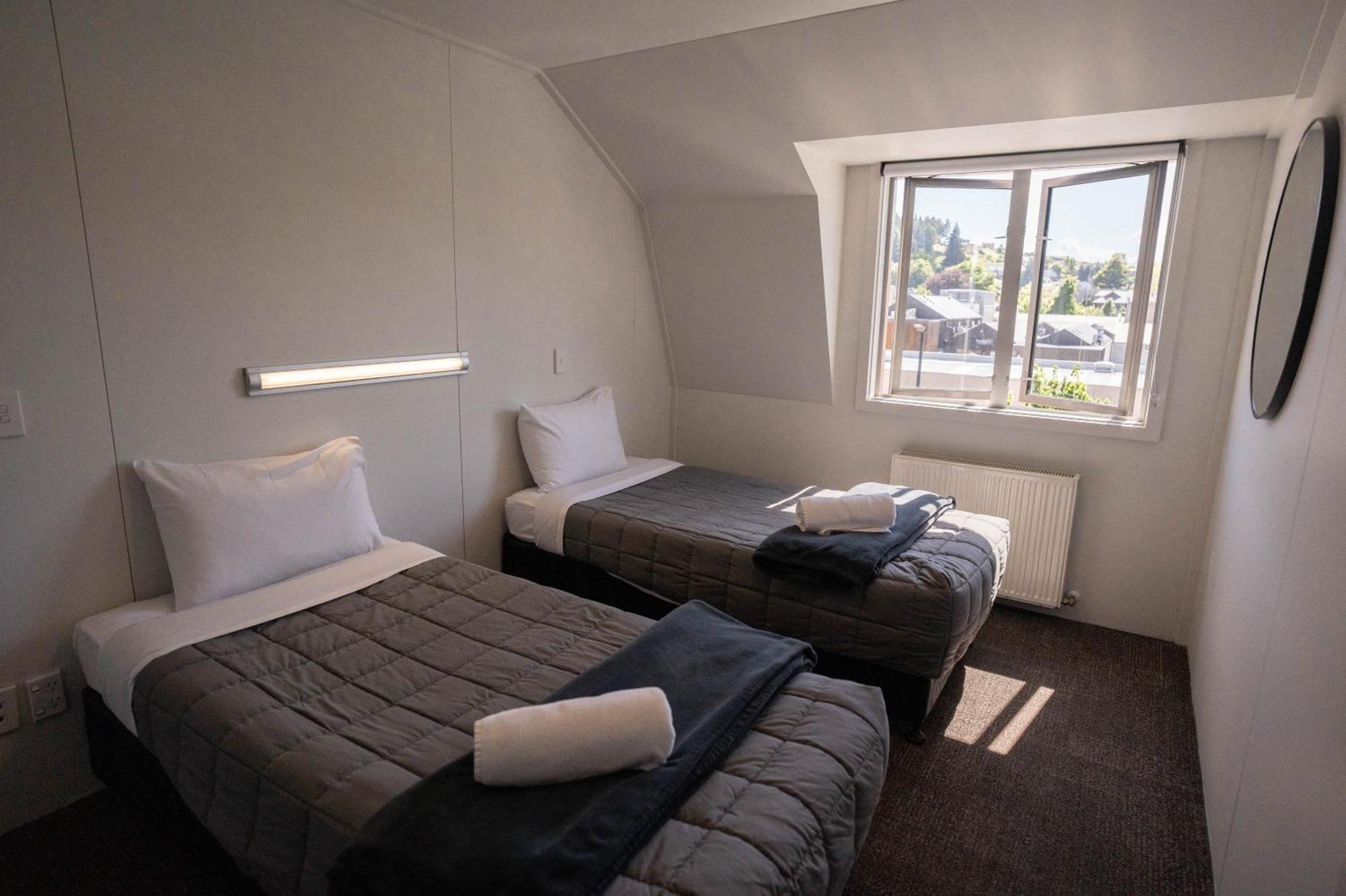 The Brownston Hostel Wanaka Exteriör bild