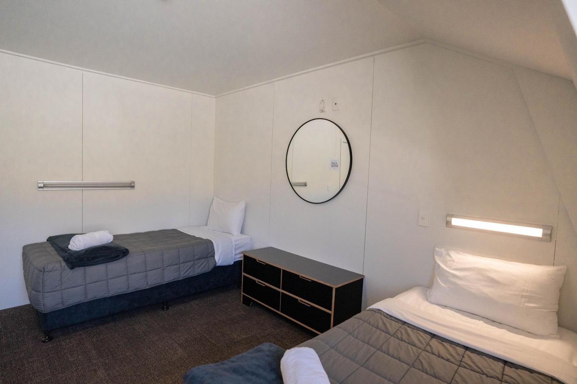 The Brownston Hostel Wanaka Exteriör bild
