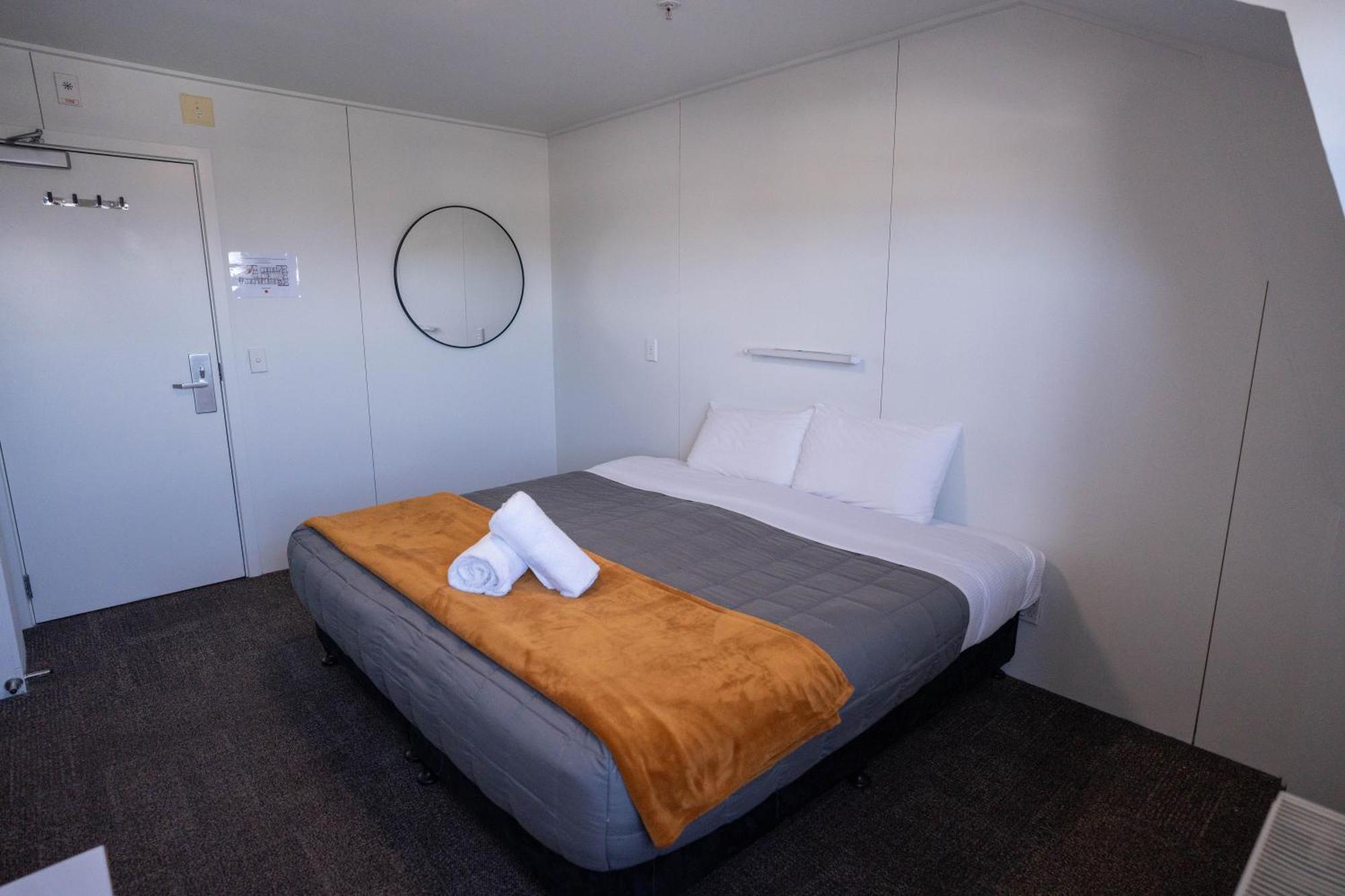 The Brownston Hostel Wanaka Exteriör bild