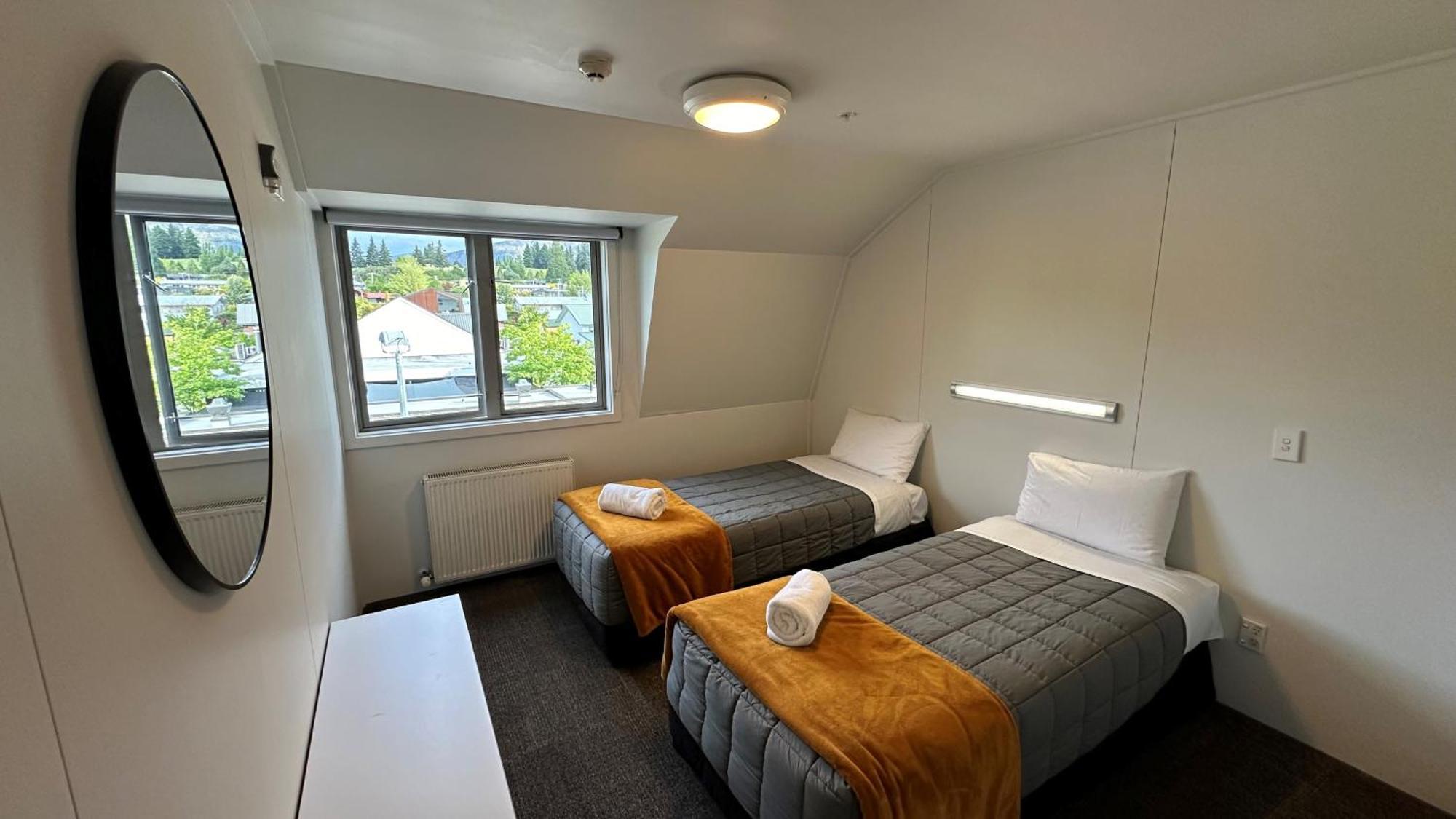 The Brownston Hostel Wanaka Exteriör bild